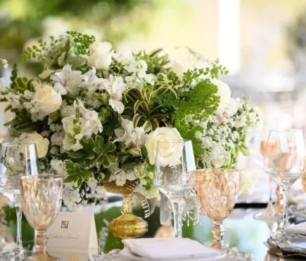Arranjos-Florais-Luxuosos-Welucci-💐🌹🌸🌷-1.webp